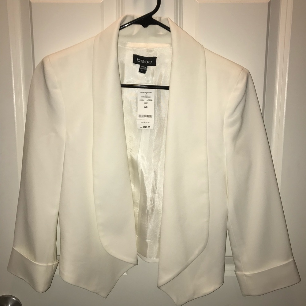 NEW Stylish Bebe blazer